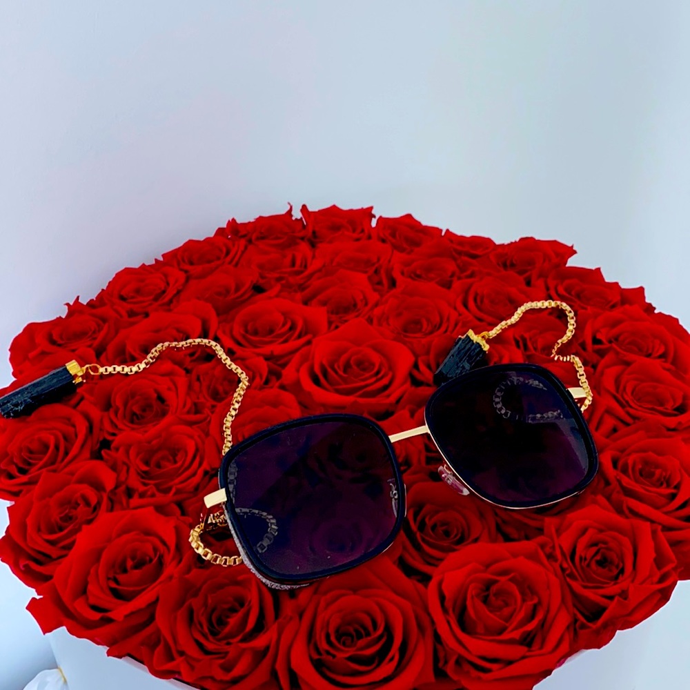 Golden stones sunglasses